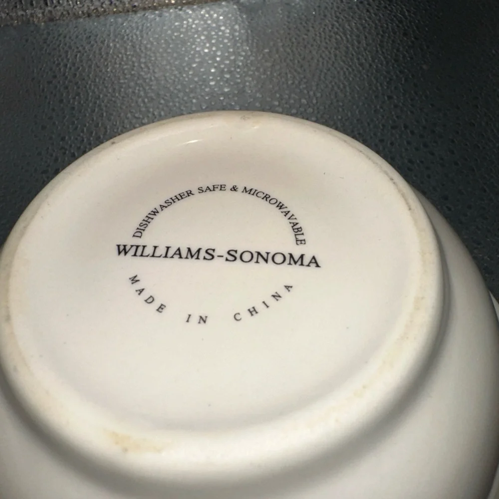 Williams Sonoma Ceramic asparagus dessert Bowl